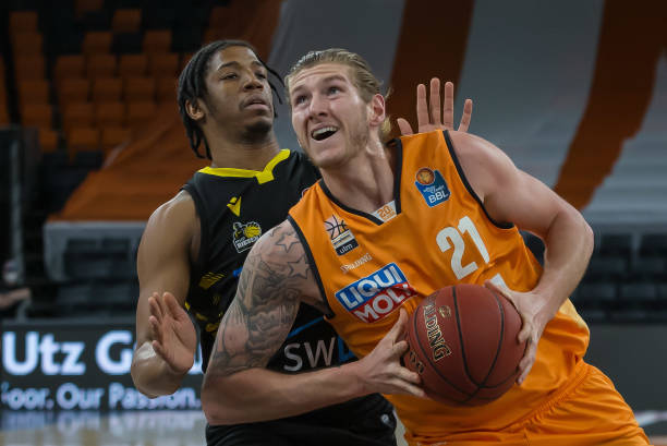 有多位首发 有多位首发